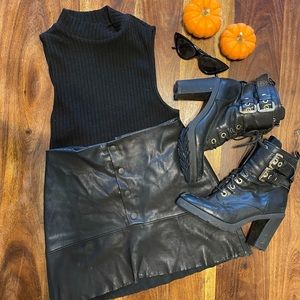 *SOLD* Zara Faux Leather Button Down Mini Skirt